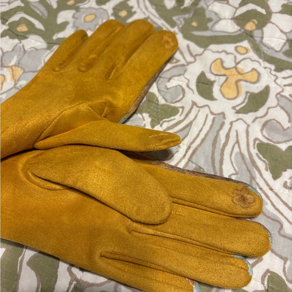 LOF Smart Floral Smart Gloves - Picture 3 of 4